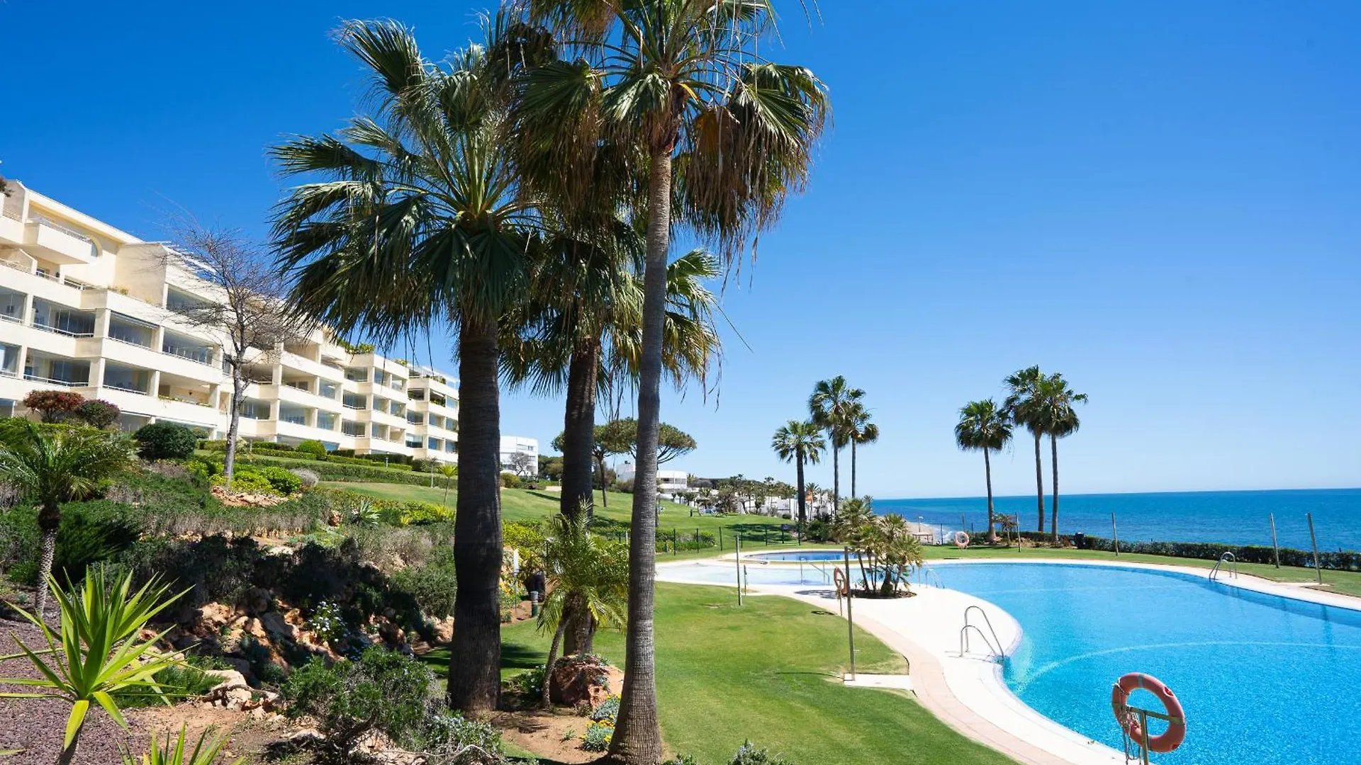 Beach-Line Apartment Marbella 0*,