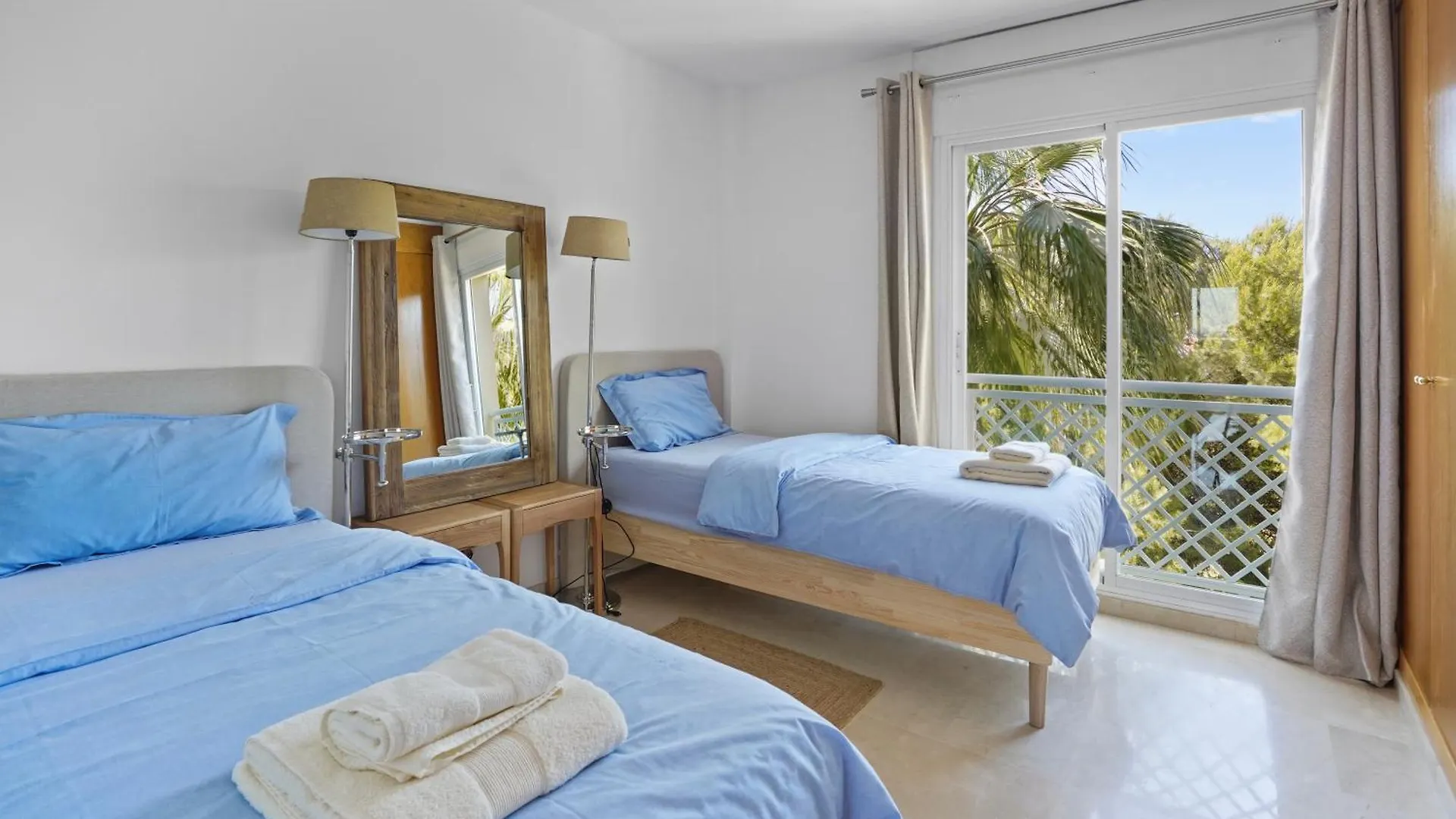 Beach-Line Apartment Marbella