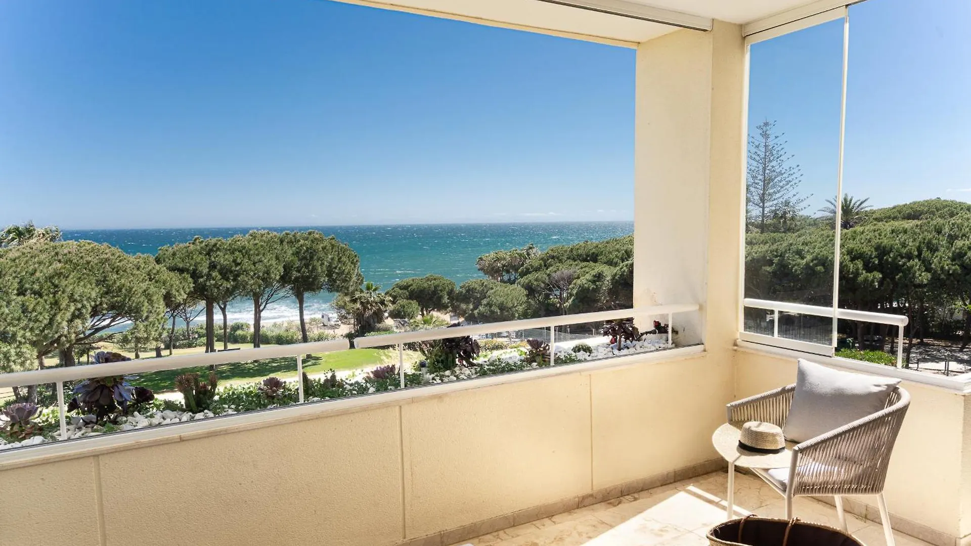 Beach-Line Apartment Marbella Hiszpania