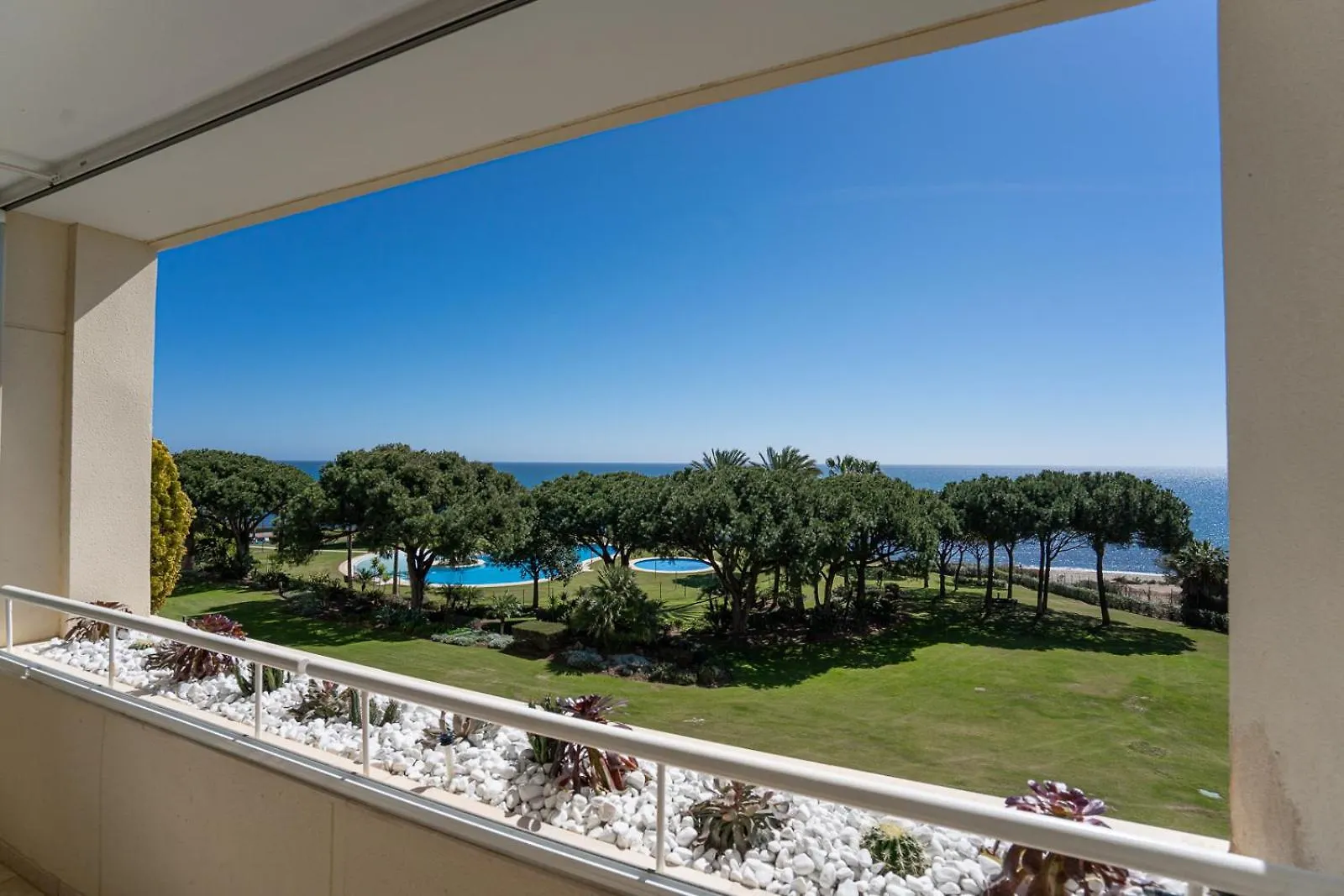 Beach-Line Apartment Marbella
