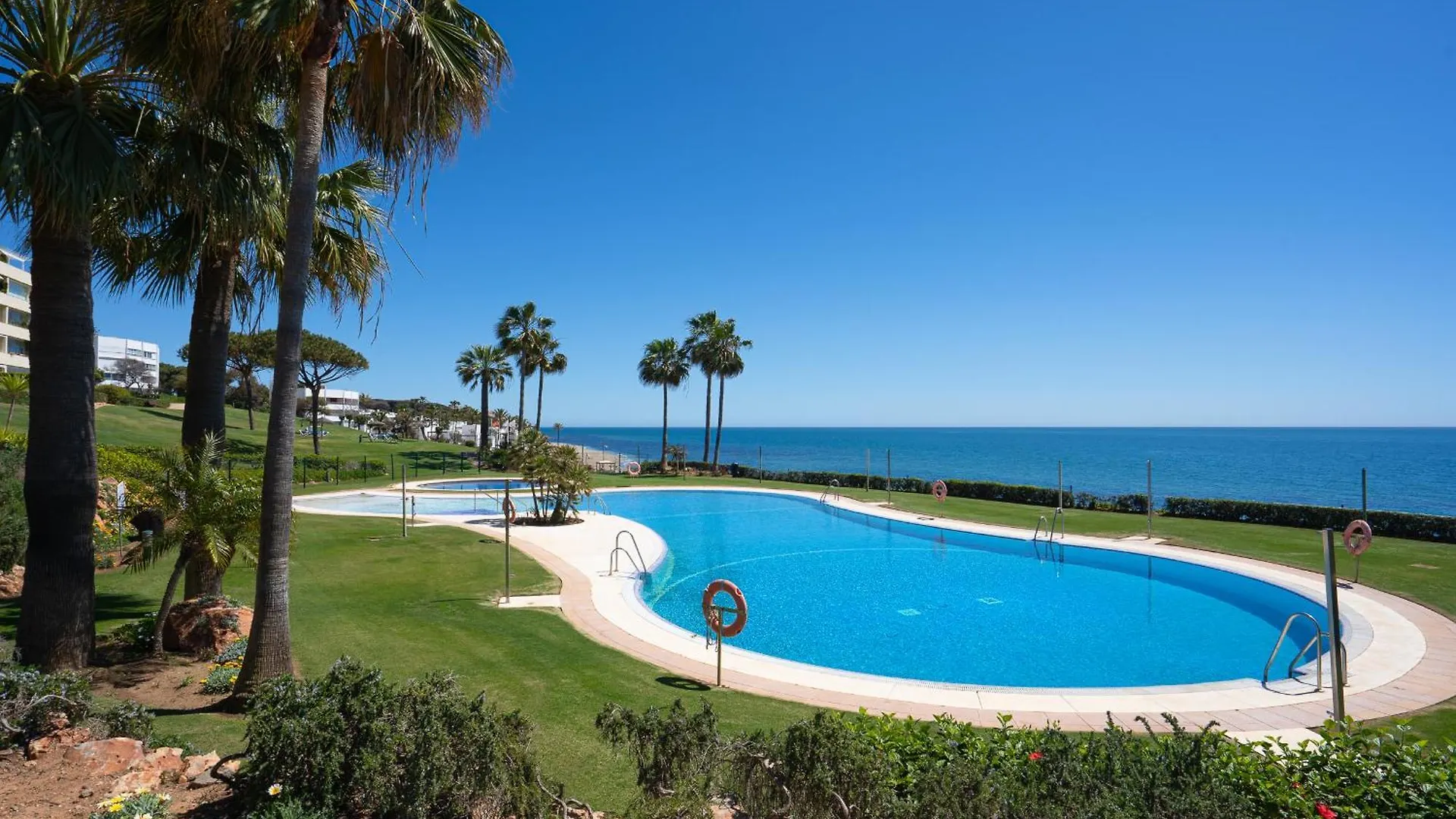 Beach-Line Apartment Marbella