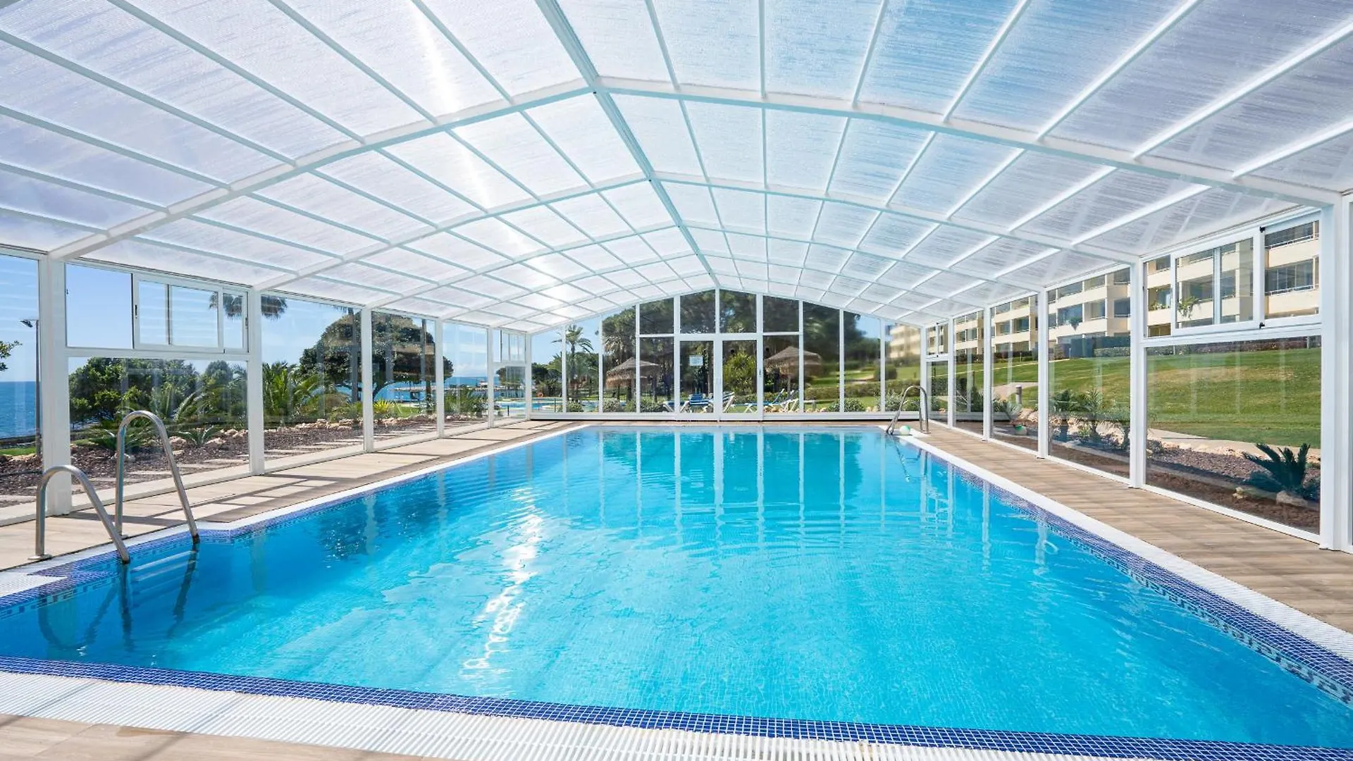Beach-Line Apartment Marbella