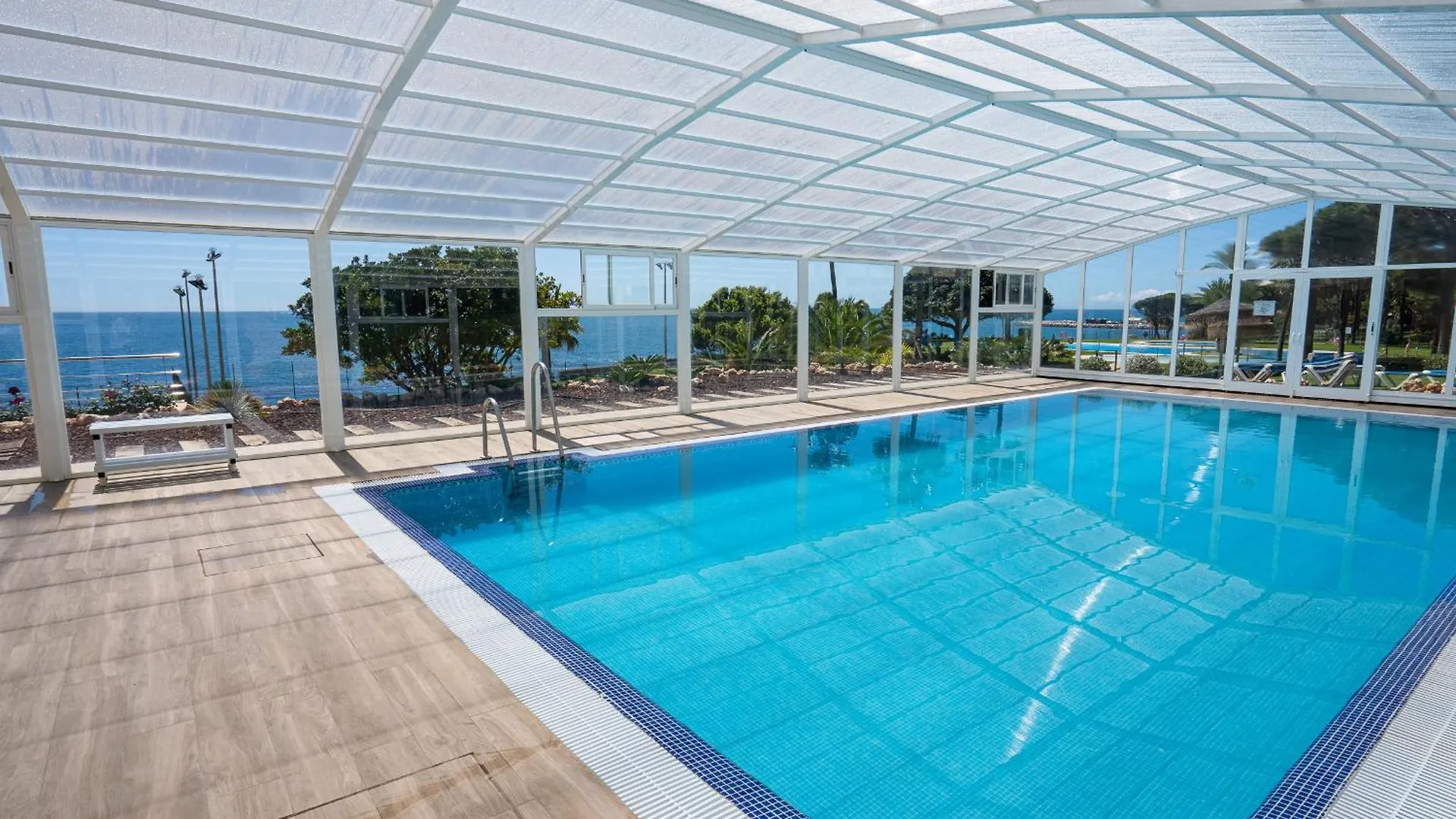 Beach-Line Apartment Marbella