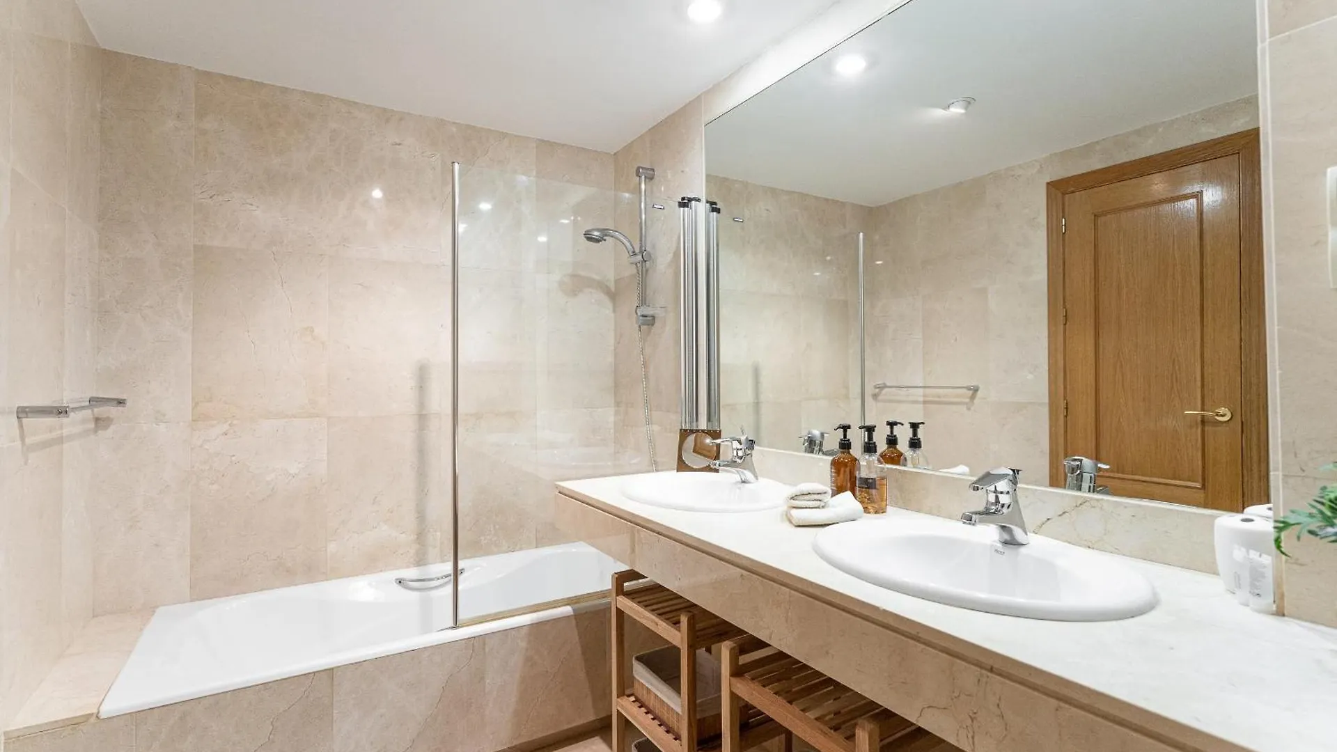 Beach-Line Apartment Marbella